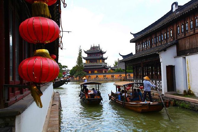 Zhujiajiao Water Town and Shanghai City Flexible Private Tour - Afternoon Shanghai flexibility: Yu Garden Old Street, shopping breaks, and pacing